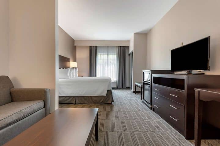 Room 19 of 47